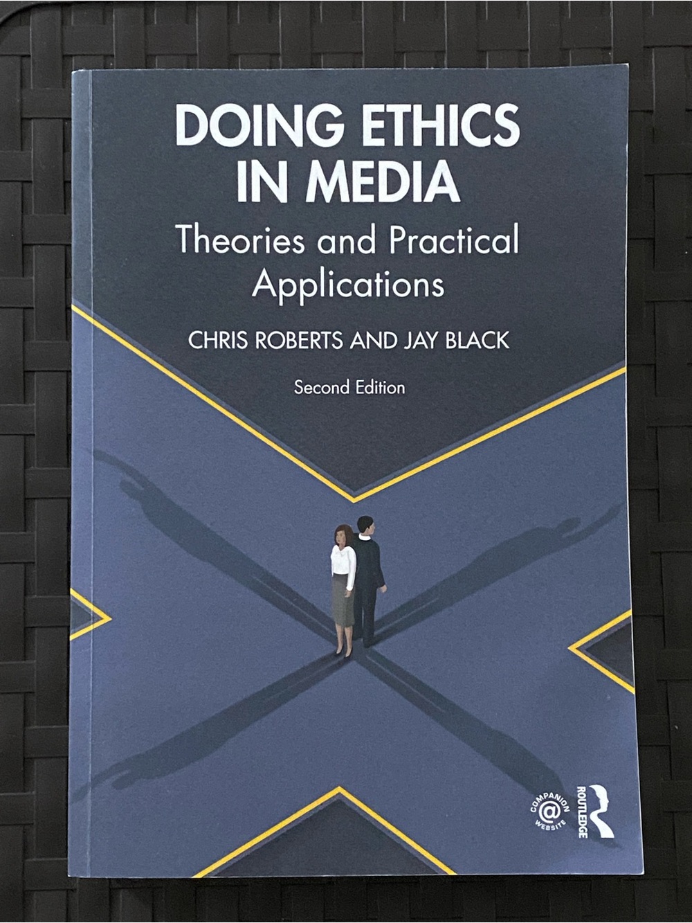 Doing Ethics in Media: Theories and Practical Applications